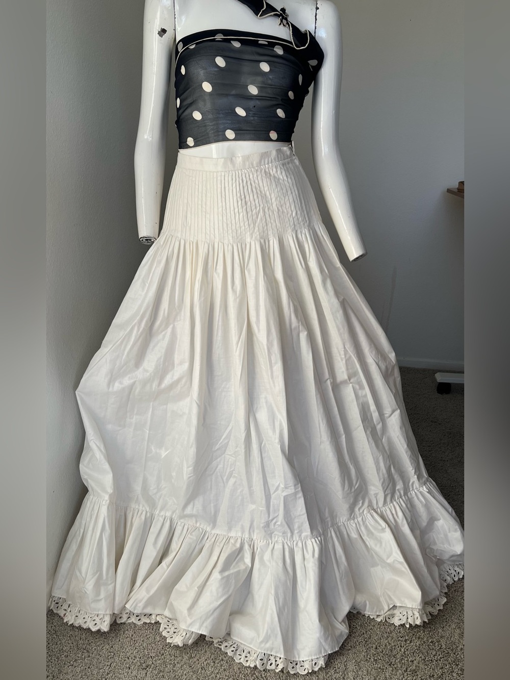 80s Vtg White Prairie Slip Skirt HIght Waisted Pleaded fits XS- BEAUTIFUL!